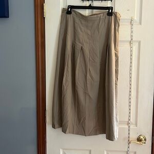 Ellen Figg-size 18-tan-Midi pleated skirt. Button zipper on side made in USA.